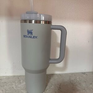 Stanley Gray Insulated Water Bottle for Dining